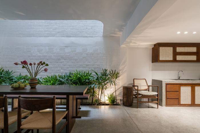 BIM建筑|绿植点缀垂直天井，活力与静谧美感的平衡：越南V别墅