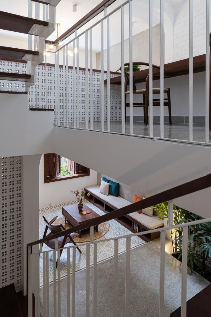 BIM建筑|绿植点缀垂直天井，活力与静谧美感的平衡：越南V别墅