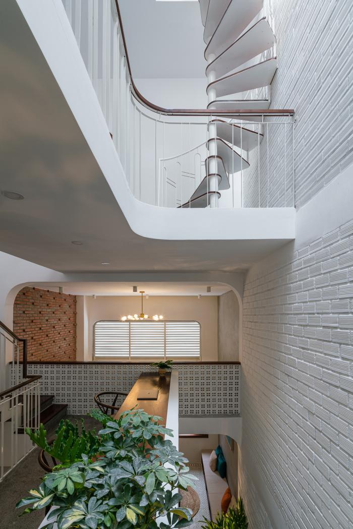 BIM建筑|绿植点缀垂直天井，活力与静谧美感的平衡：越南V别墅