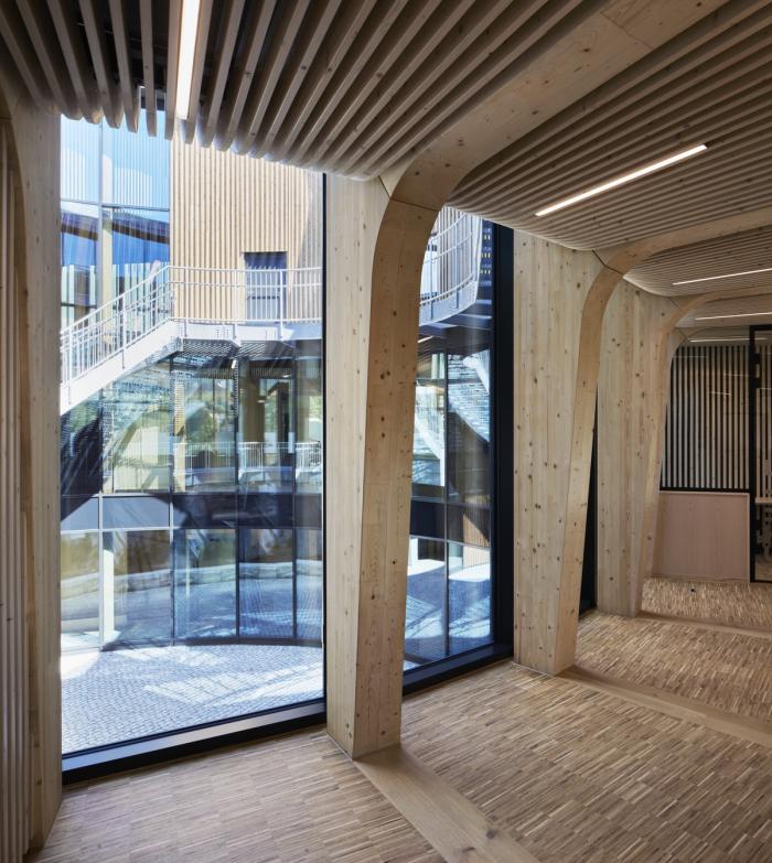 BIM建筑|挪威收藏图书馆：垂直木材编织出柔和立面 / Helen & Hard
