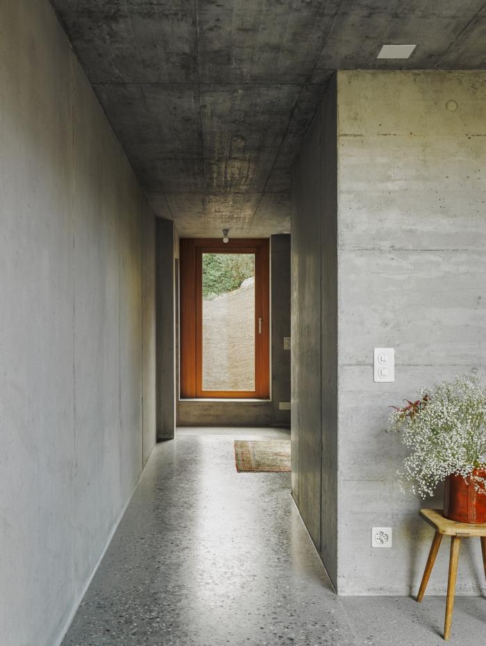 BIM建筑|群山环抱之中，“折叠百变”的混凝土小屋