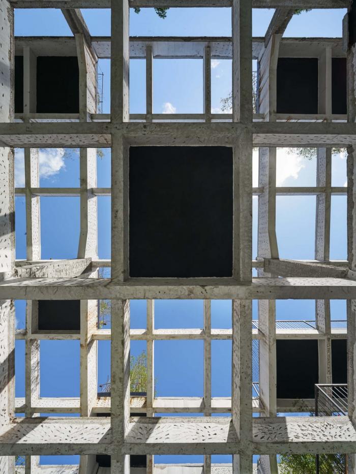 BIM建筑|桥头废墟花园 / 趣城工作室