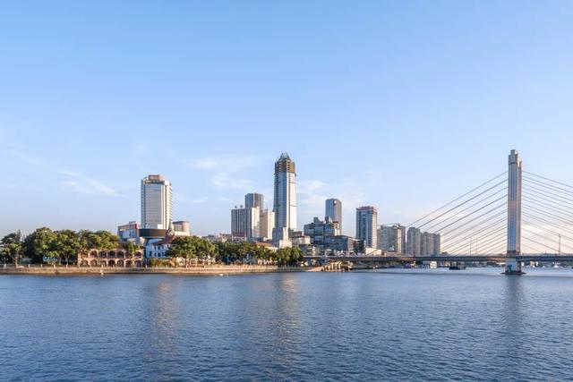 宁波外滩遇见小陆家嘴，绿地中心重塑甬城天际线