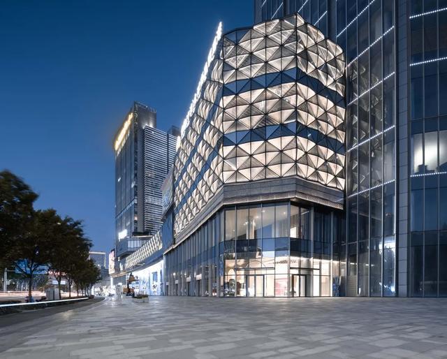 宁波外滩遇见小陆家嘴，绿地中心重塑甬城天际线