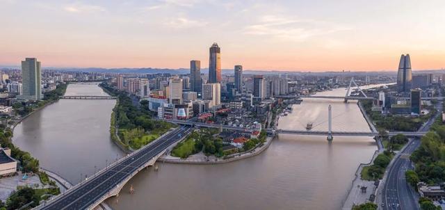 宁波外滩遇见小陆家嘴，绿地中心重塑甬城天际线