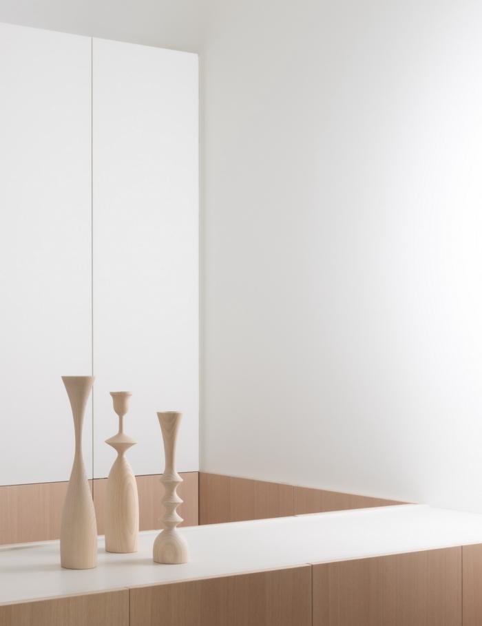 BIM建筑|波顿住宅：木质长橱柜贯通于细长空间 / StudioAC