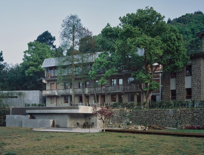 BIM建筑|勤勇小学民宿 / 旭可建筑