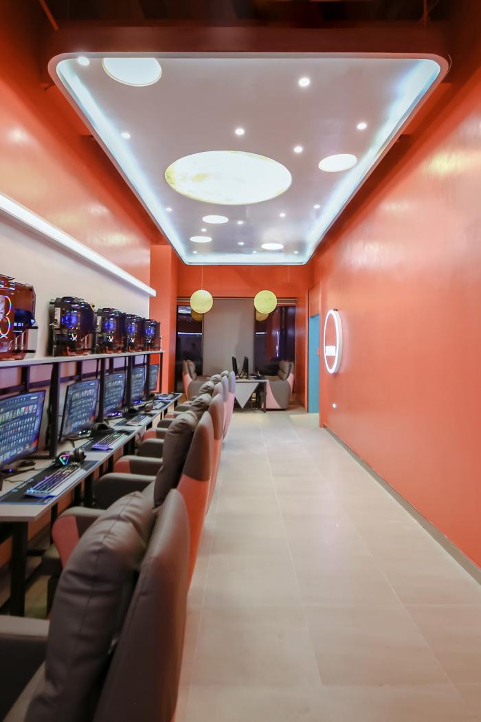 BIM建筑|星空网咖 / 平介设计