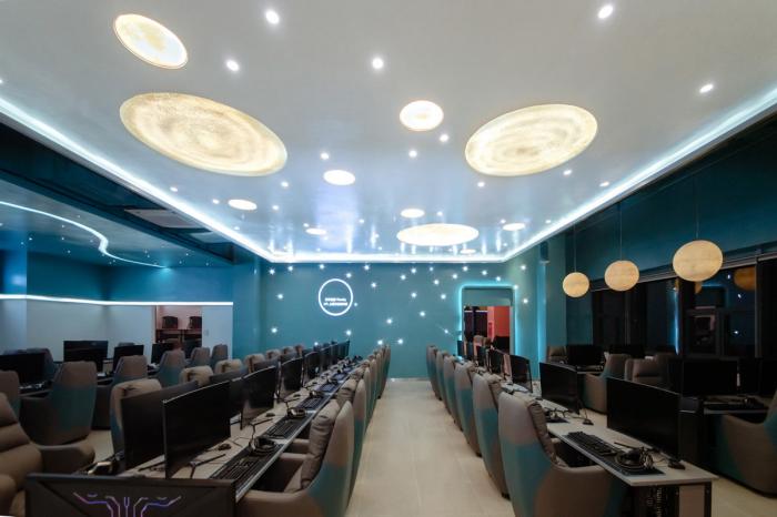 BIM建筑|星空网咖 / 平介设计