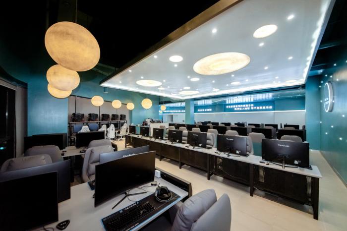 BIM建筑|星空网咖 / 平介设计