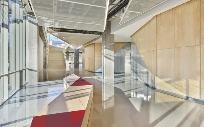 BIM建筑|沃兹耶因大学建筑与设计学院：“对角线”营造错动与平衡 / ARK-itecture