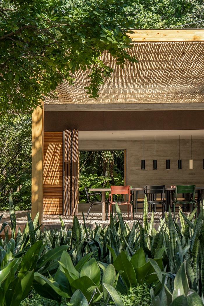 BIM建筑|巴西热带海岸上的“沙屋” / studio MK27