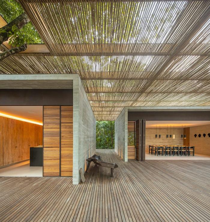 BIM建筑|巴西热带海岸上的“沙屋” / studio MK27