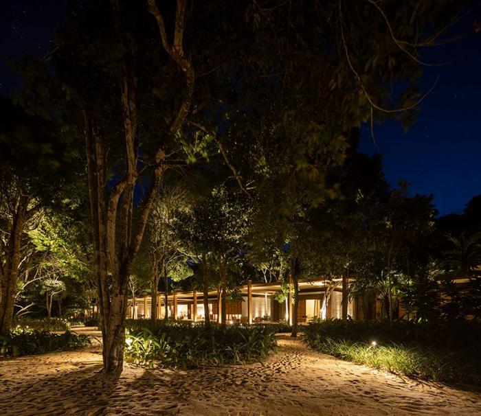 BIM建筑|巴西热带海岸上的“沙屋” / studio MK27