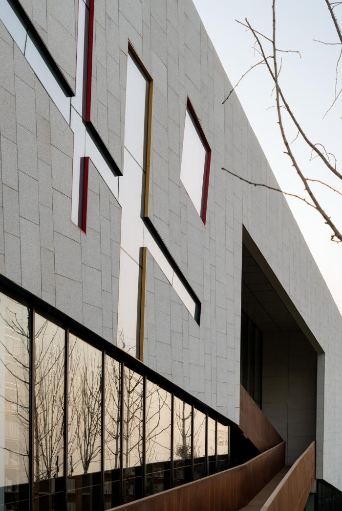 BIM建筑|一幅立体“至上主义”抽象画——西安绿地能源艺术中心 / 上海日清建筑设计