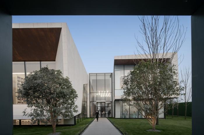 BIM建筑|一幅立体“至上主义”抽象画——西安绿地能源艺术中心 / 上海日清建筑设计