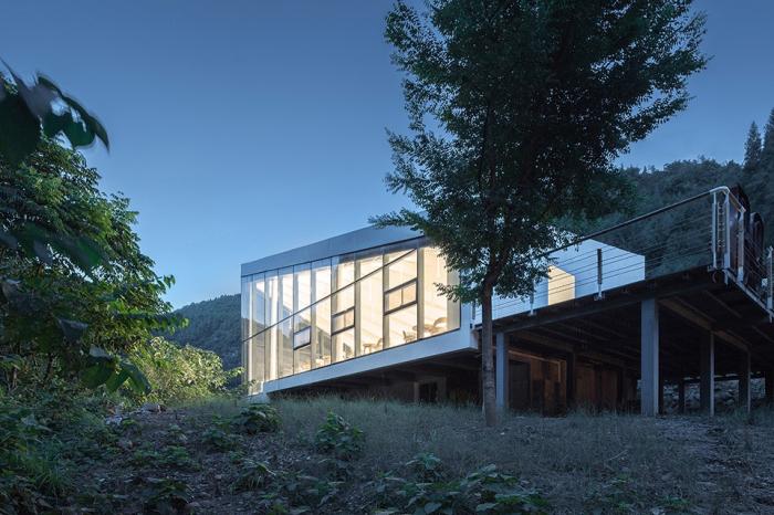 BIM建筑|809兵工厂遗址改造 - 崖顶茶吧 / 三文建筑