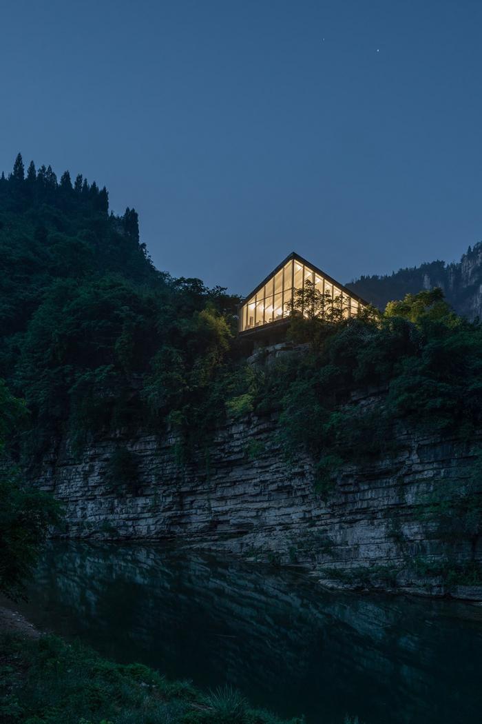 BIM建筑|809兵工厂遗址改造 - 崖顶茶吧 / 三文建筑