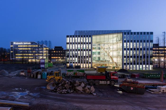 BIM建筑|乌特勒支 Genmab 研发中心 / Cepezed