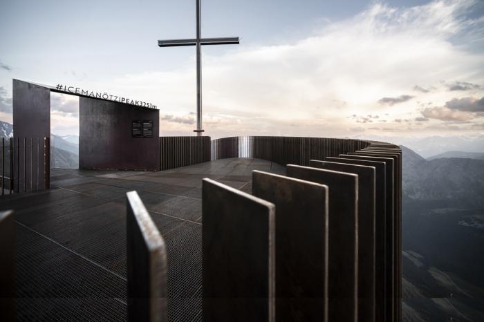 BIM建筑|奥茨山巅观景台 / noa*