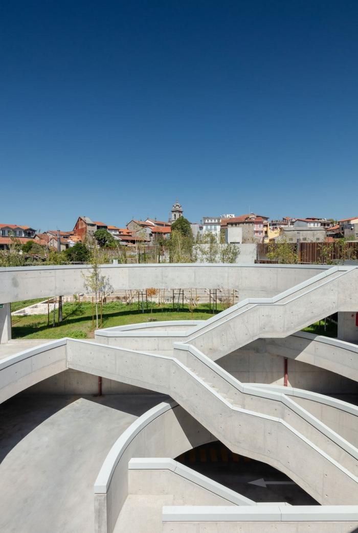 BIM建筑|旋转的地下“陀螺”：汽车公园“Caldeiroa” / Pitagoras Group