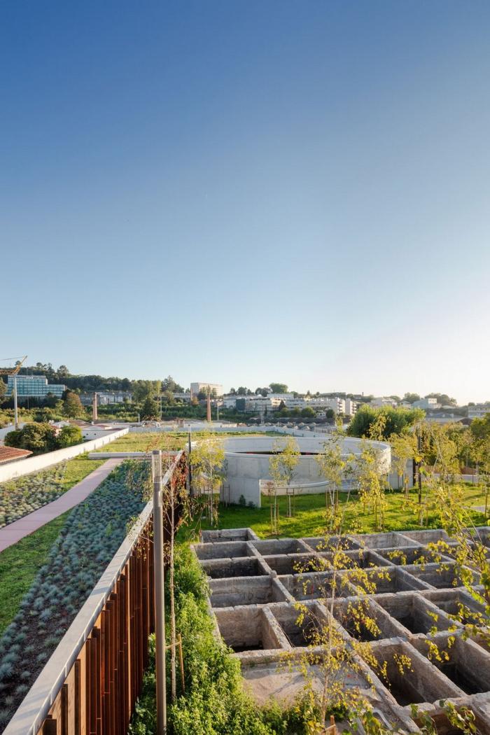 BIM建筑|旋转的地下“陀螺”：汽车公园“Caldeiroa” / Pitagoras Group