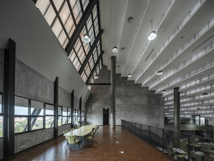 BIM建筑|泰国农业部金禧年博物馆，“倾倒”的大楼 / Plan Architect