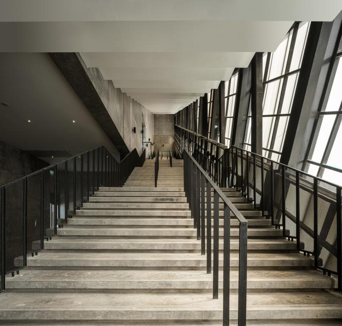 BIM建筑|泰国农业部金禧年博物馆，“倾倒”的大楼 / Plan Architect