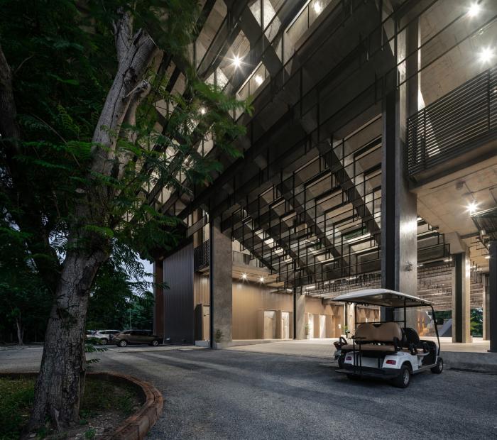 BIM建筑|泰国农业部金禧年博物馆，“倾倒”的大楼 / Plan Architect