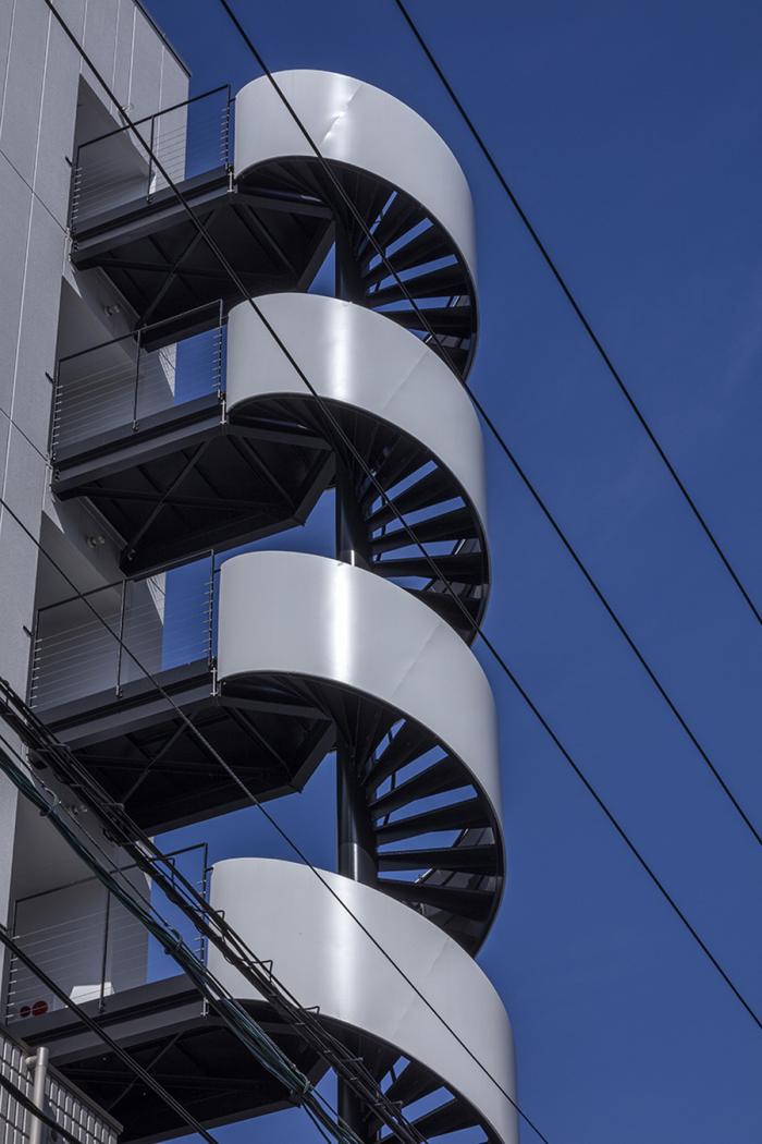 BIM建筑|广岛“螺旋”酒店，挑战35㎡场地的狭长极限 / CAPD