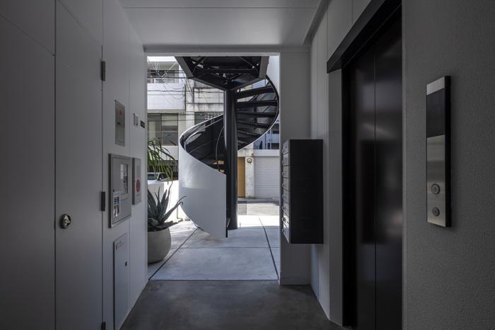 BIM建筑|广岛“螺旋”酒店，挑战35㎡场地的狭长极限 / CAPD