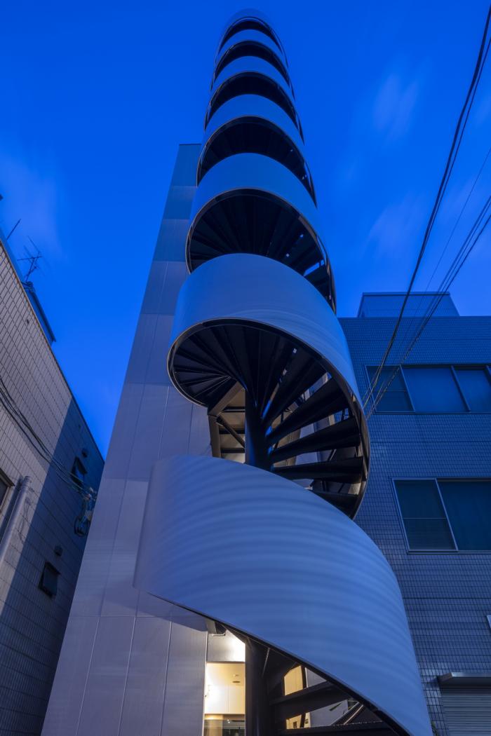 BIM建筑|广岛“螺旋”酒店，挑战35㎡场地的狭长极限 / CAPD