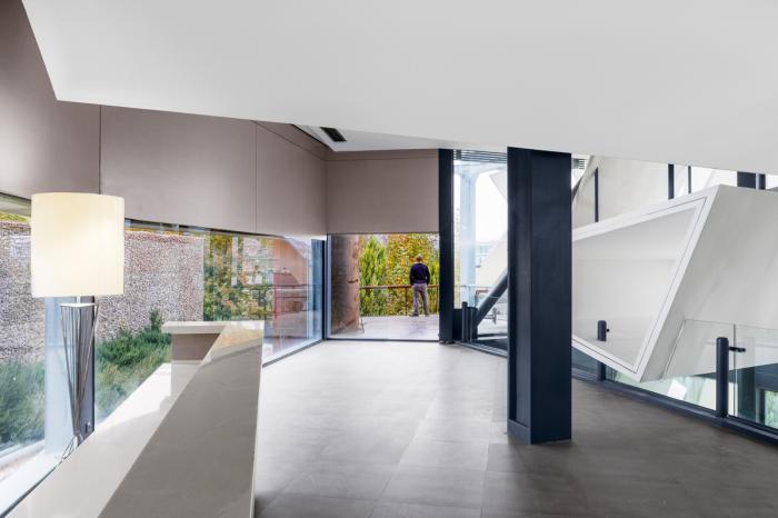 BIM建筑|多变折叠板拼成“蜂窝”般立面：伊朗绿地会议中心展览楼