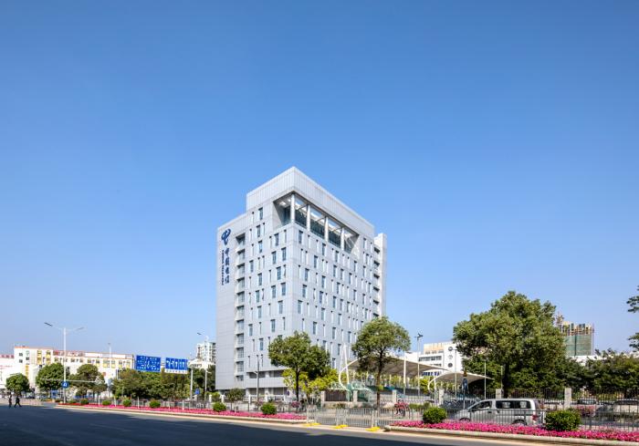 BIM建筑|人与机器共生：深圳龙华电信枢纽大厦 / 森磊国际