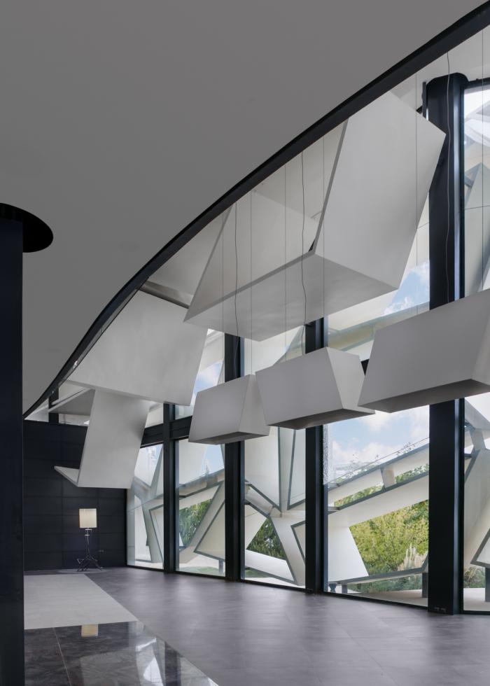 BIM建筑|多变折叠板拼成“蜂窝”般立面：伊朗绿地会议中心展览楼