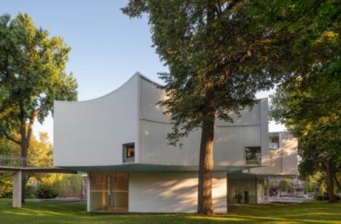 BIM建筑|轻盈飞动，绕古树而生，温特视觉艺术楼 / 斯蒂文·霍尔建筑事务所-BIM建筑网