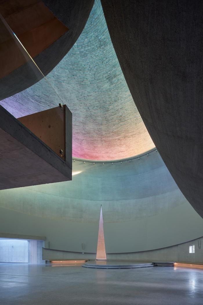 BIM建筑|上帝的触摸，捷克彩虹教堂“Beatified Restituta” / Atelier Stepan