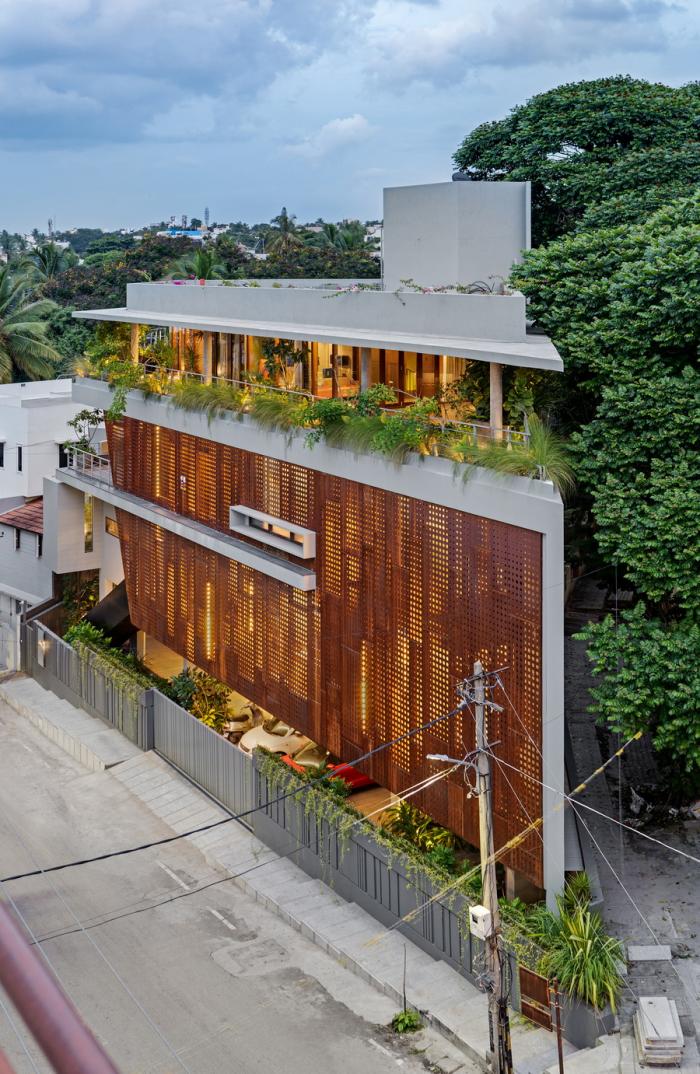 BIM建筑|班加罗尔三角住宅 / Cadence Architects