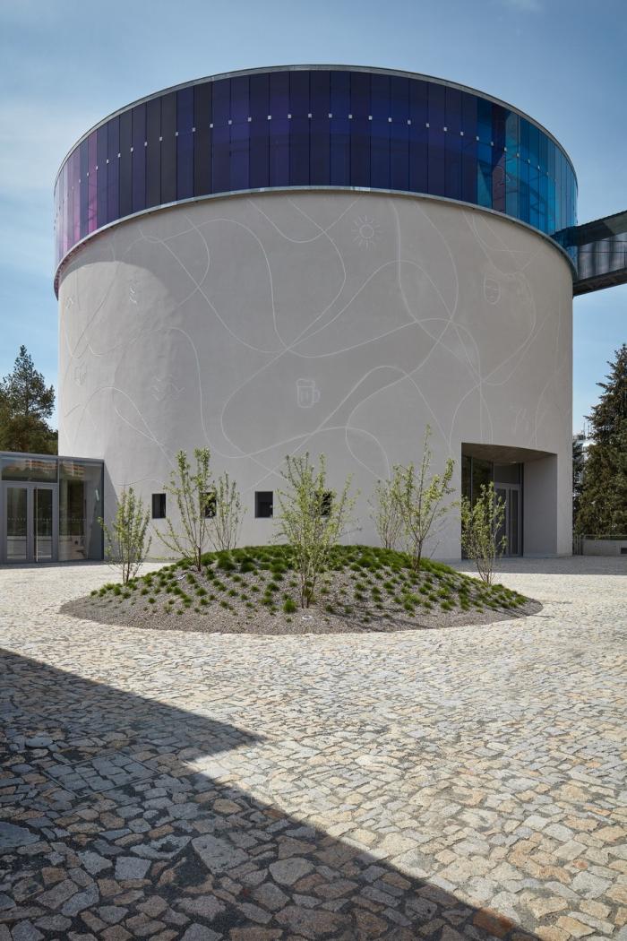 BIM建筑|上帝的触摸，捷克彩虹教堂“Beatified Restituta” / Atelier Stepan