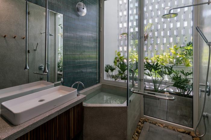 BIM建筑|与自然共居，越南百叶窗住宅 / Limdim House Studio