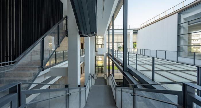 BIM建筑|错位咬合，营造光影院落——车公庙体育馆 / 建筑署