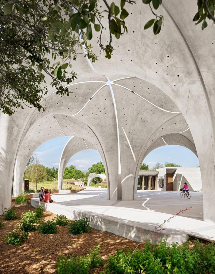 BIM建筑|混凝土“花瓣”展亭——汇流公园 / Lake|Flato Architects