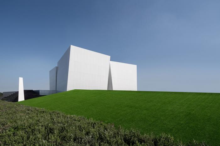 BIM建筑|荒野上的汉白玉——水发·信息小镇产业展示中心 / aoe|事建组