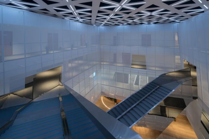 BIM建筑|荒野上的汉白玉——水发·信息小镇产业展示中心 / aoe|事建组