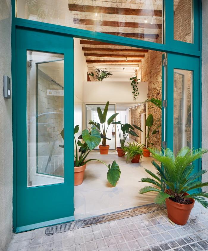 BIM建筑|巴塞罗那住宅改造，纵向贯通 / estudi08014