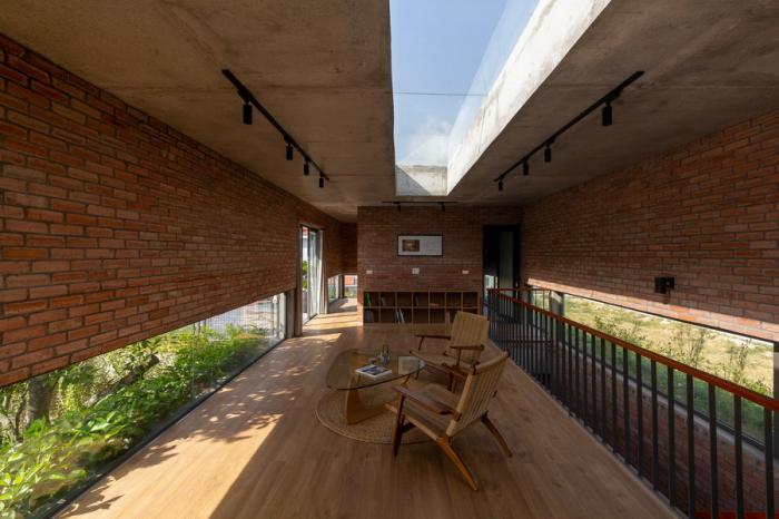 BIM建筑|闲赏庭院，静观游鱼：越南绿幕住宅 / HGAA