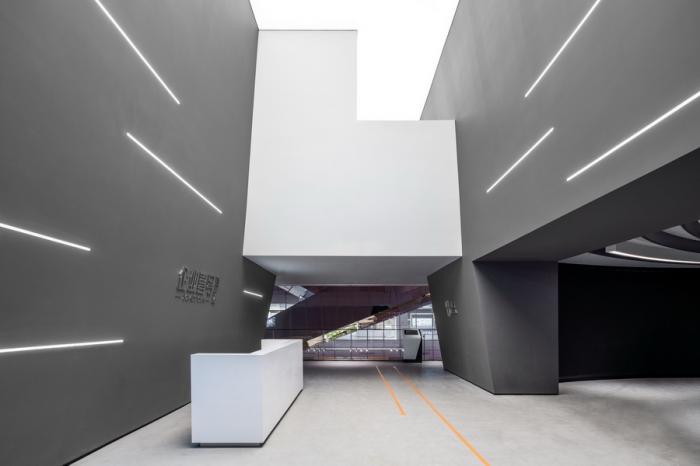 BIM建筑|荒野上的汉白玉——水发·信息小镇产业展示中心 / aoe|事建组