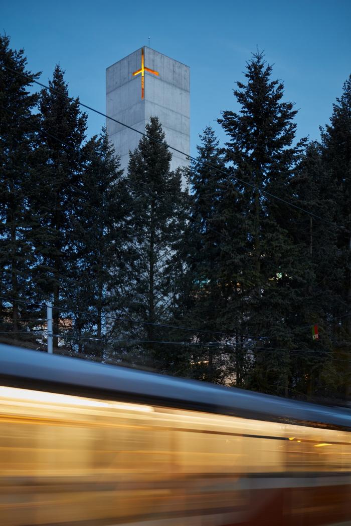 BIM建筑|上帝的触摸，捷克彩虹教堂“Beatified Restituta” / Atelier Stepan