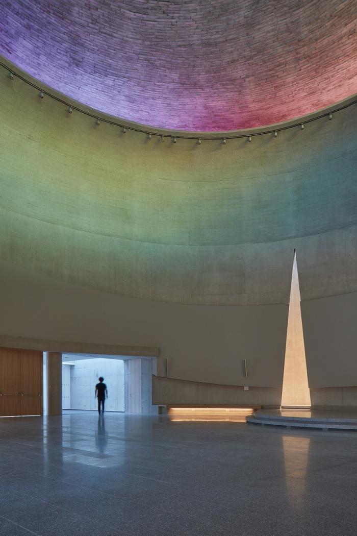 BIM建筑|上帝的触摸，捷克彩虹教堂“Beatified Restituta” / Atelier Stepan