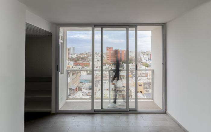 BIM建筑|卡塔马卡公寓，以诗与艺术点缀空白 / Carlos Alejandro Ciravegna